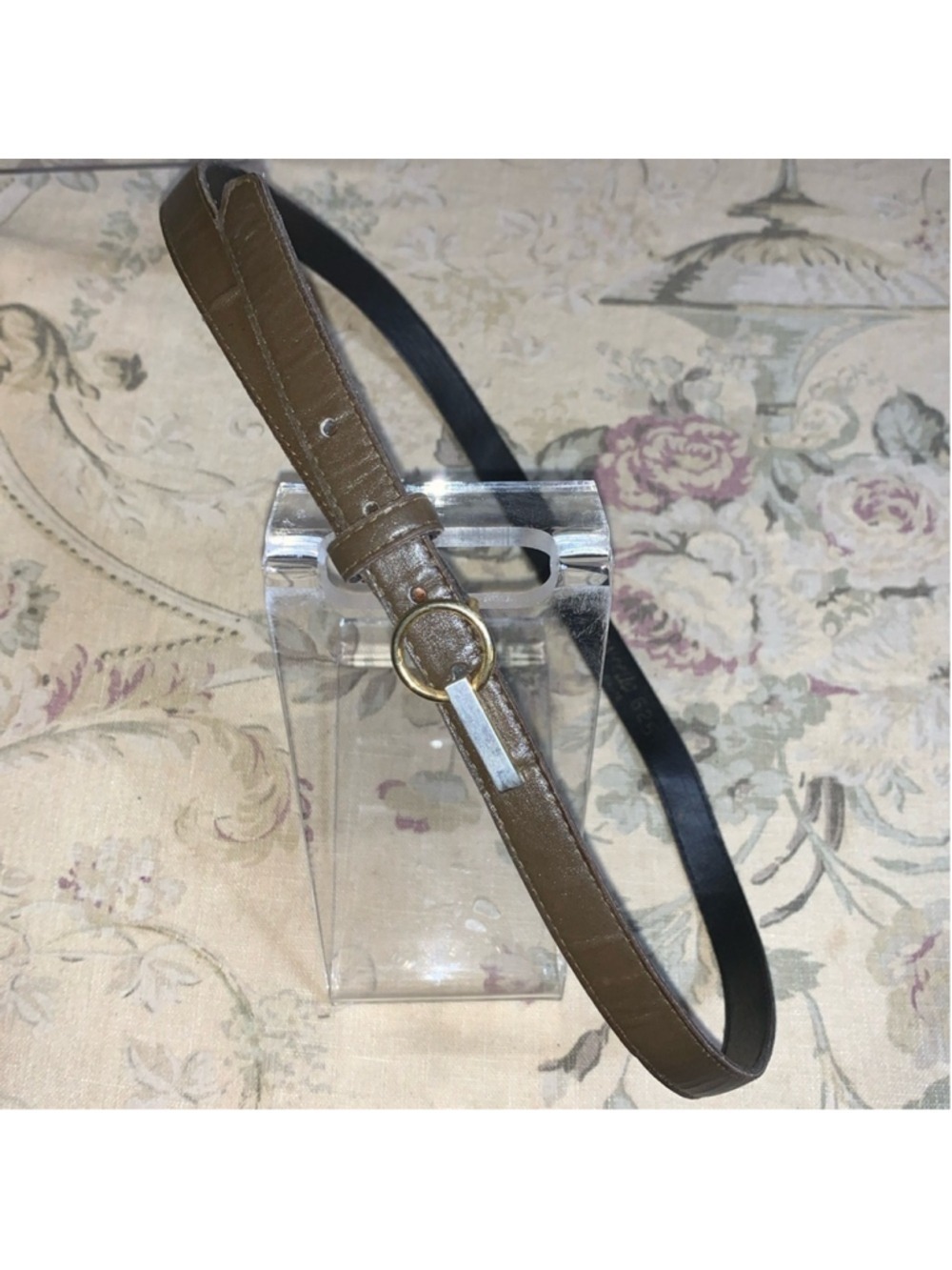 Excello 625 size 34 skinny leather like belt with key hook buckle